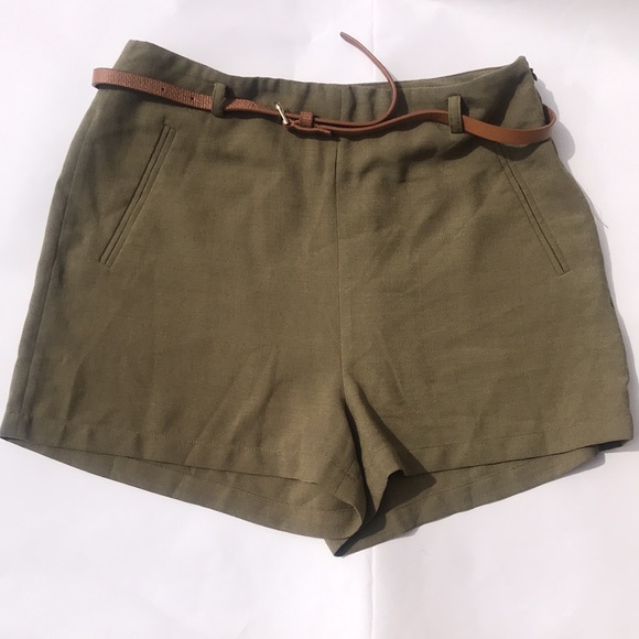 Shorts - Picture 2 of 3